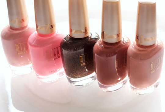 Il “nail corner” in una parafarmacia – quesito