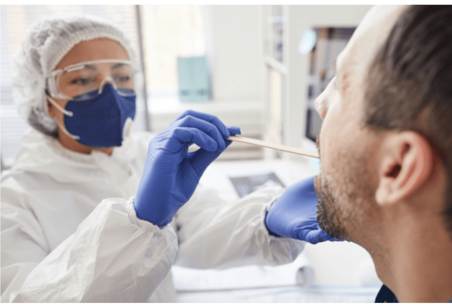 Test Covid nelle parafarmacie: non c’è esercizio abusivo se a farlo è un farmacista